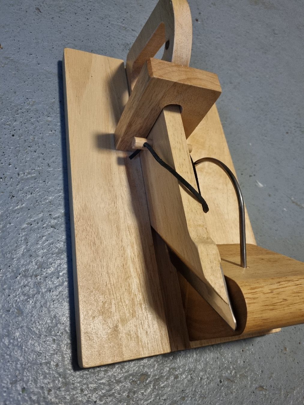 Holzartikel: Holz Schinkenschneider neuwertig – Gebraucht aus Boll von aild123