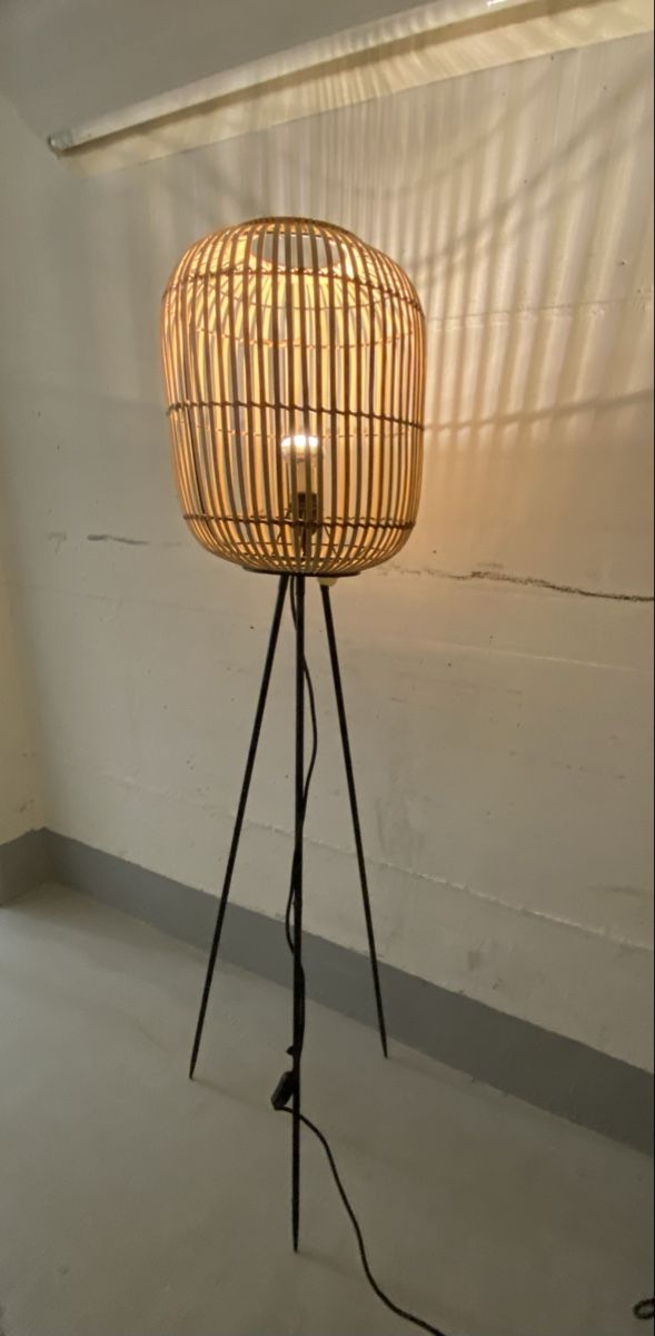 Lampade: Tripot Stehlampe Rattan – Nuovo (secondo la descrizione) da Zürich venduto da Unique2400