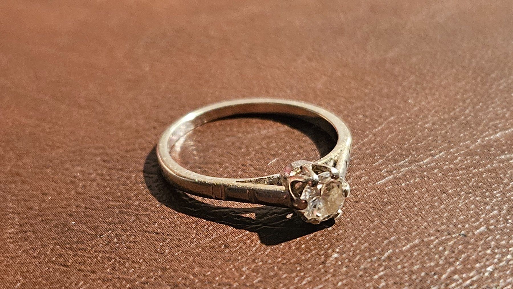 Anelli: Solitairering 585er mit 0,28ct Brillanten – Usato da Belp venduto da Ginus85 4
