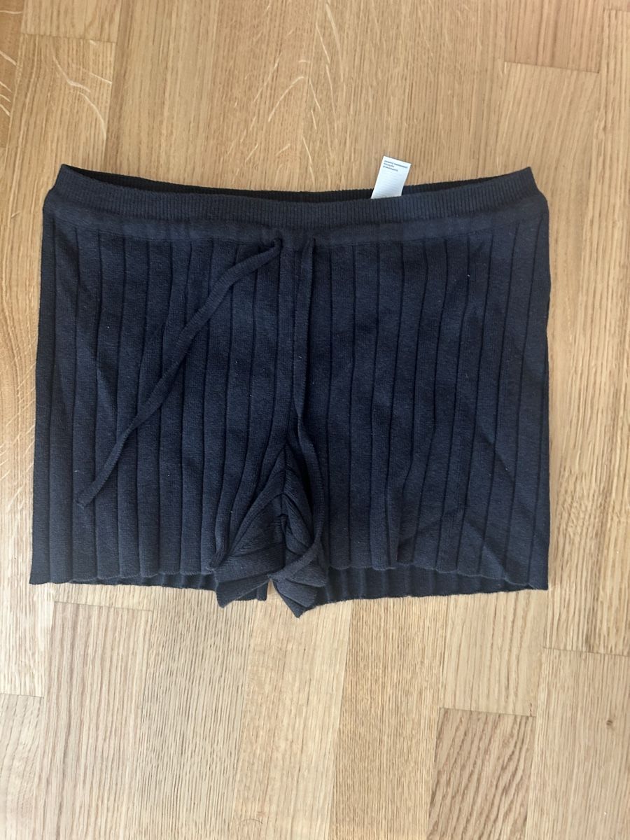 Pantalons: Organic Basics kurze Hose Strick Grösse S neu – Neuf (Voir description) à Zürich par Dailychic