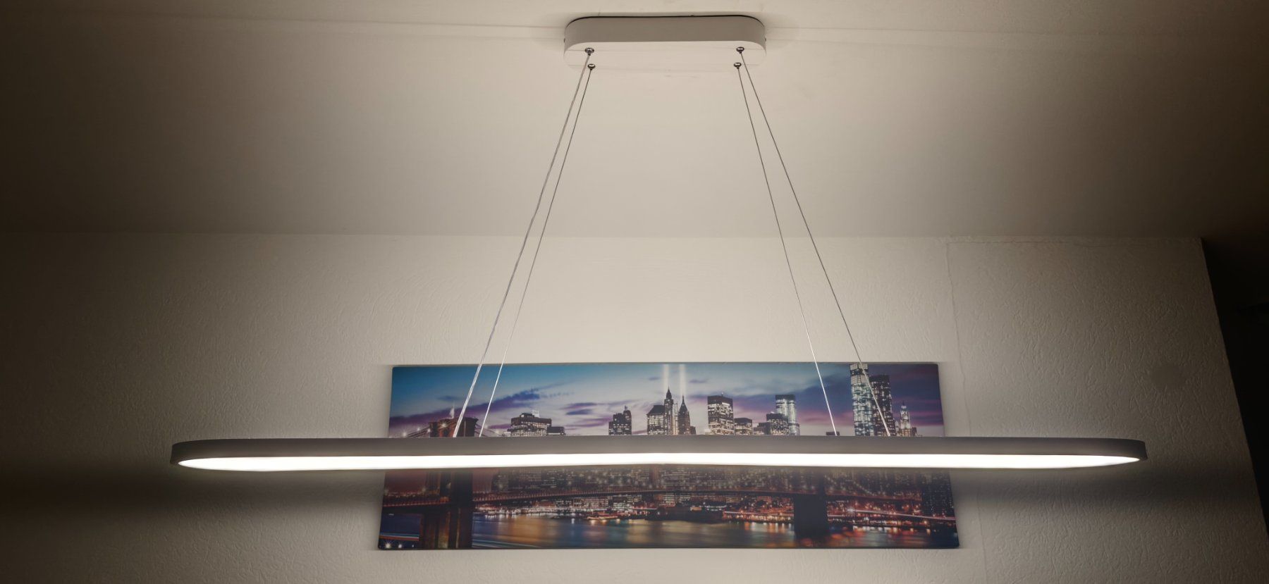 Lampadari & plafoniere: Moderne LED Hängeleuchte dimmbar & mit Fernbedienung – Usato da Rüfenacht BE venduto da vagyula