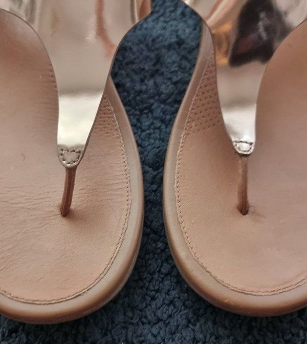 Fitflop Scarpe da donna: FITFLOP Slipper, gold / rotgold, Gr 40 – Usato da Basel venduto da Mamaree 1