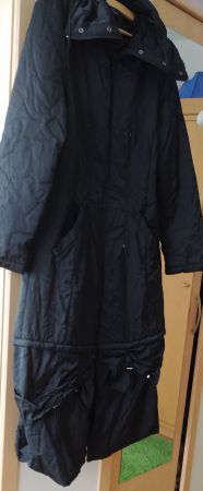 Manteau noir i. Quing Comme Neuf/Schwarzer Mantel i. Quing