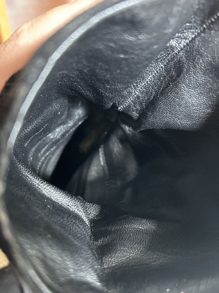 Louis Vuitton Scarpe da donna: Bottes Louis Vuitton cuir-daim noir taille 37 – Usato da Auvernier venduto da Arocc 5