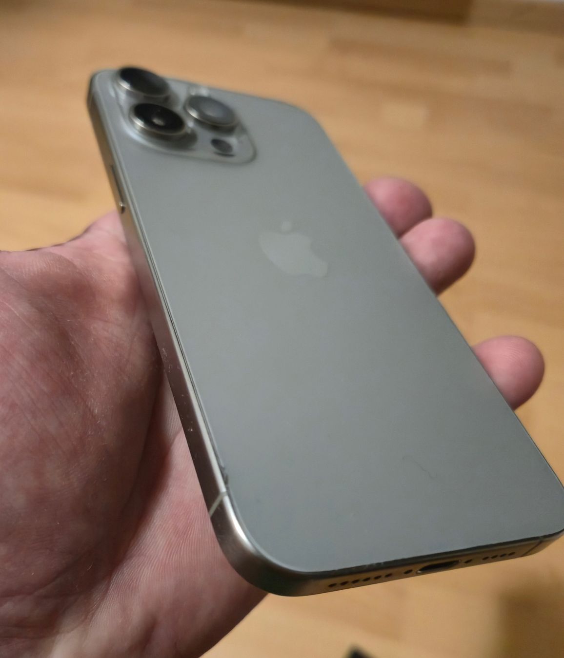 Apple Portables: Iphone 15pro max – D'occasion à Islikon par oma_7dx5 2