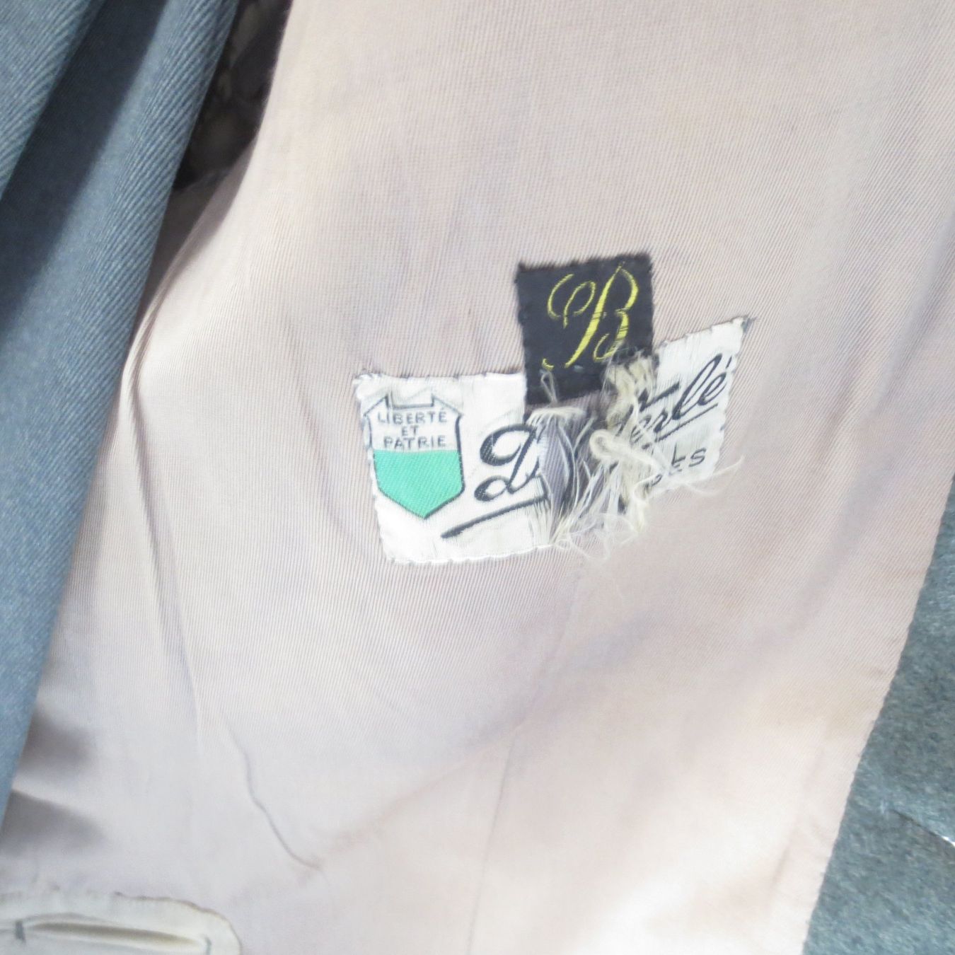 Armée suisse Uniformes: Uniform Armee Schweiz mit Hose – D'occasion à Utzenstorf par 3427 2