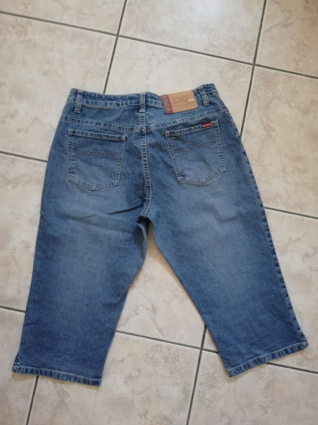 Jeans: Damen Capri Jeans Gr. 38 – Usato da Starrkirch-Wil venduto da LucyDog 1