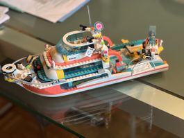 Lego Friends Schiff zusammengebaut