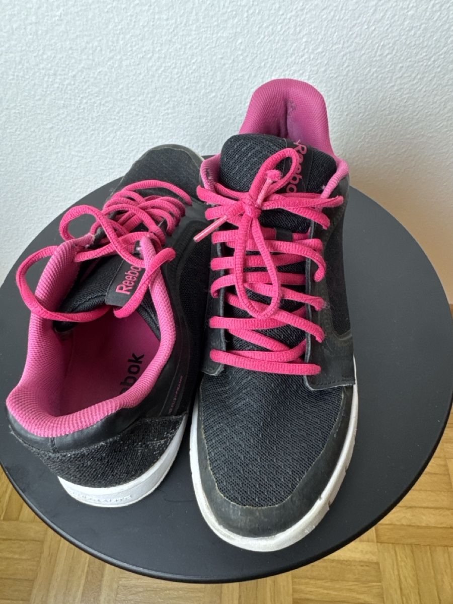 Reebok Chaussures femmes: Reebok Grösse 39 – D'occasion à Bülach par ooj_8qsv 3