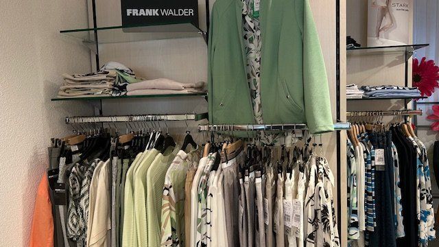 Lots de vêtements: 200-DOB-Sommerartikel ,Restposten,Markenmode SaisonSS22-25 – Neuf avec emballage d'origine à Willisau par Feldlager 5