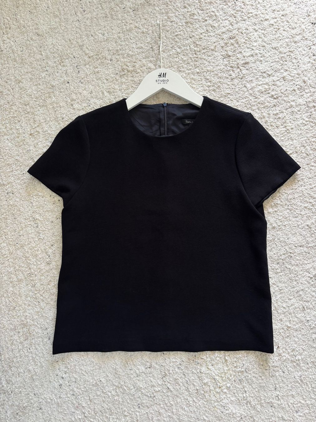 Tara Jarmon Top: Tara Jarmon top - fits S – Usato da Cully venduto da Maar_K