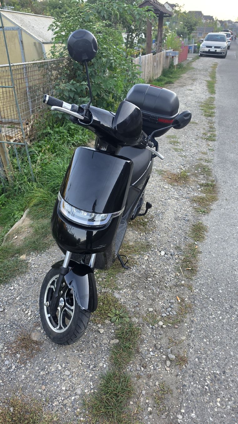 Scooters: Eroller nur 700km – Gebraucht aus Olten von jos_q9k6 5