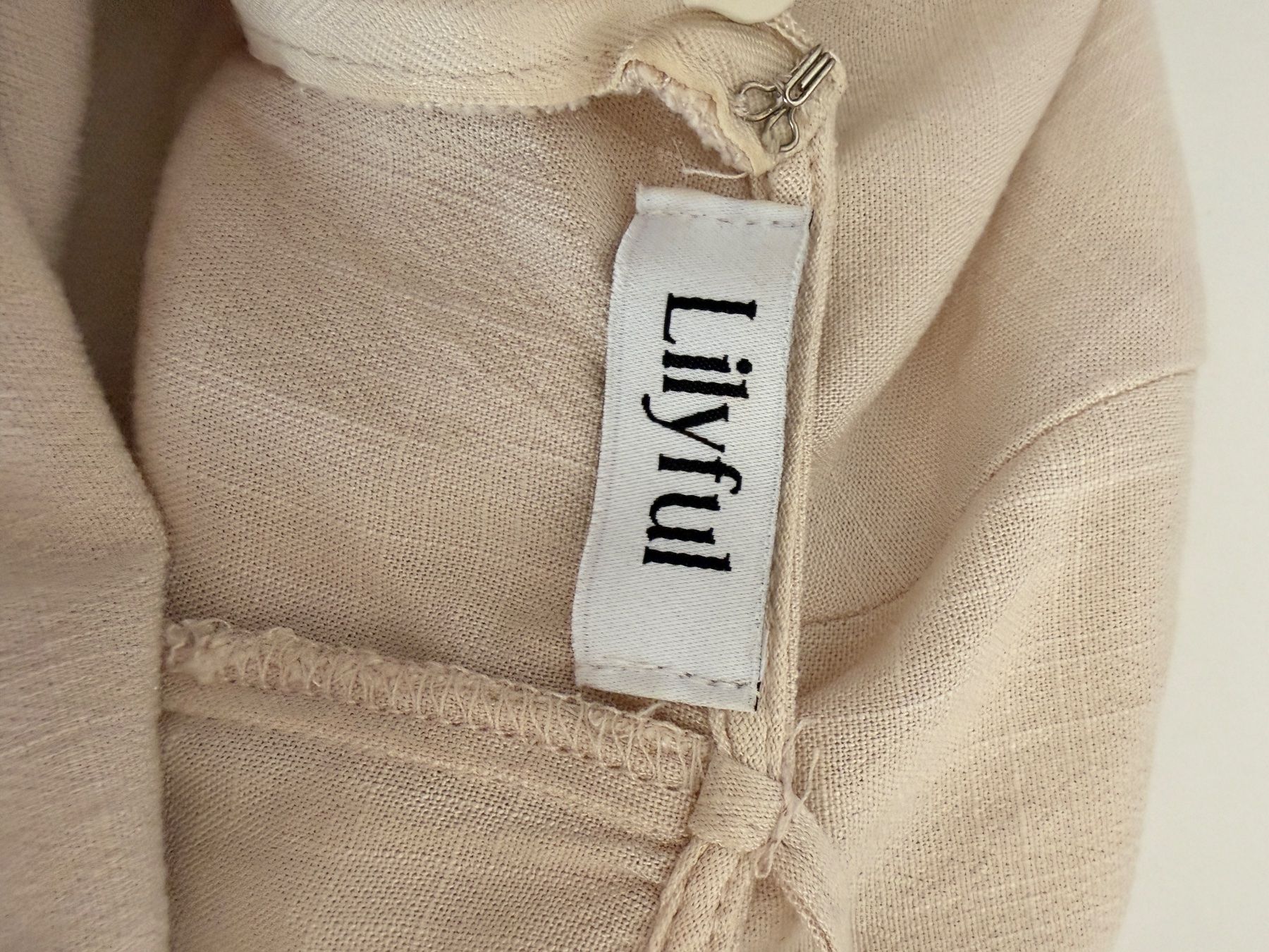 Robes: Sommerkleid beige – D'occasion à Jenins par Marylm 2