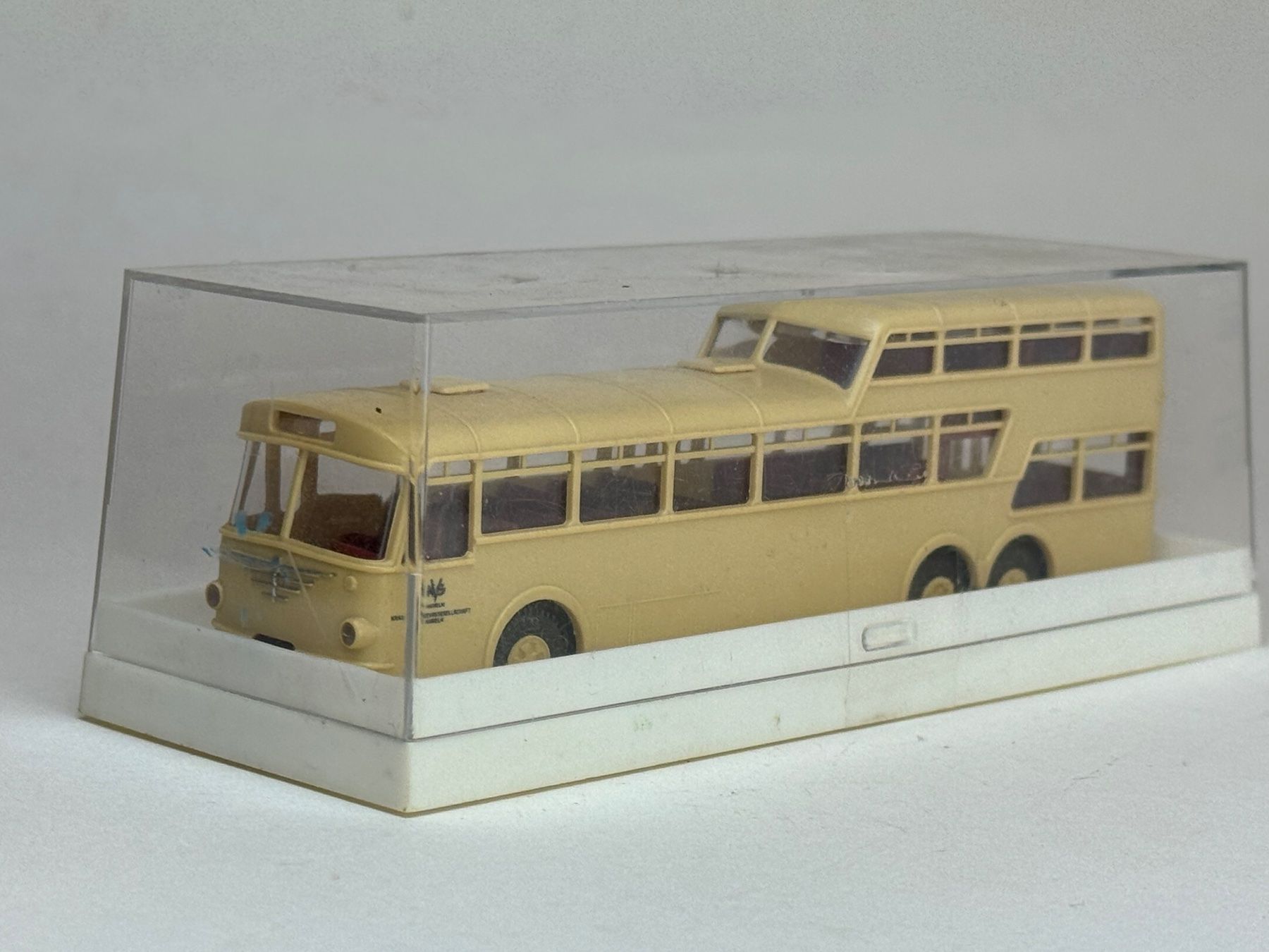 Brekina Modellini d'auto: GB- Brekina Büssing 1 1/2 Decker beige – Usato da Elm venduto da Wikmtz