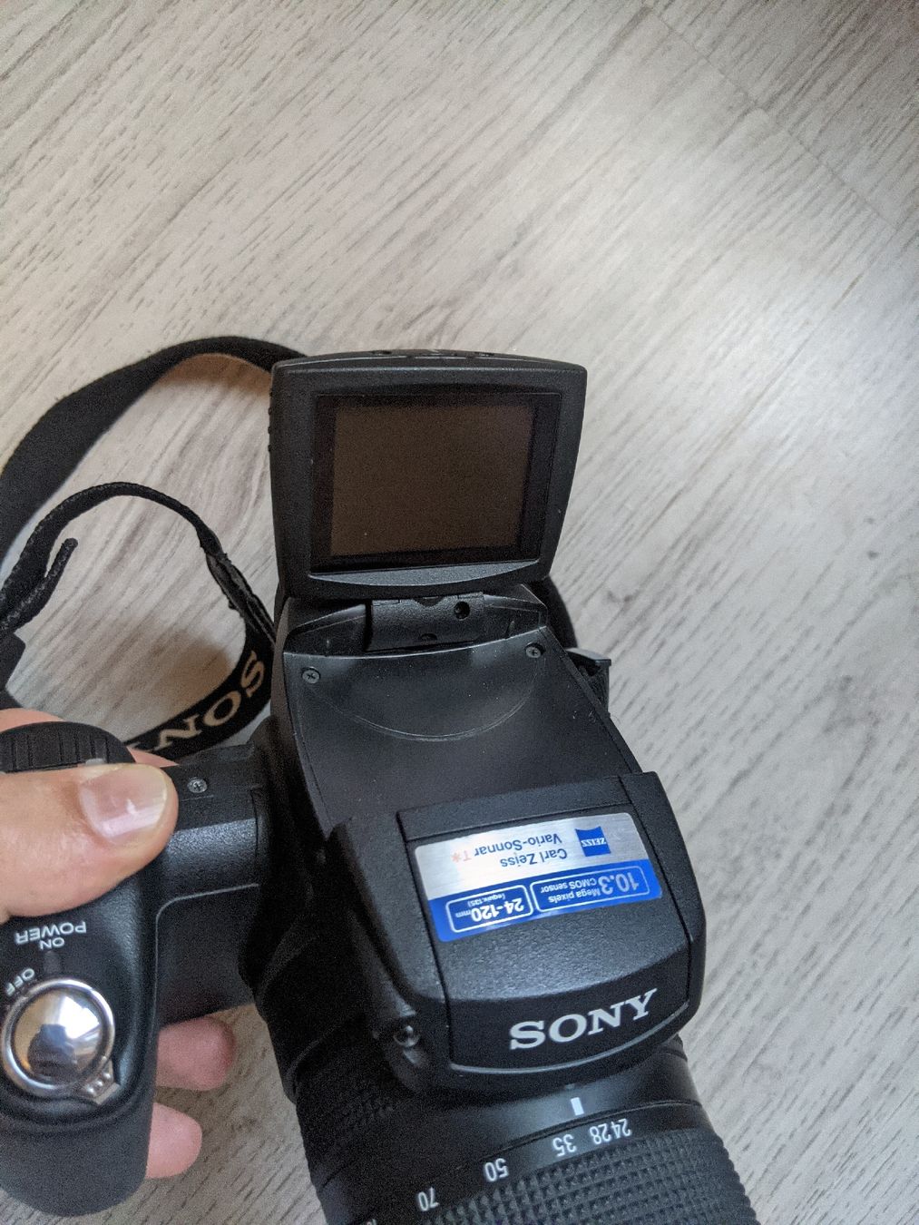 Sony Appareil photo: Sony DSC-R1 Digital camera – D'occasion à Orbe par NorthMost 2