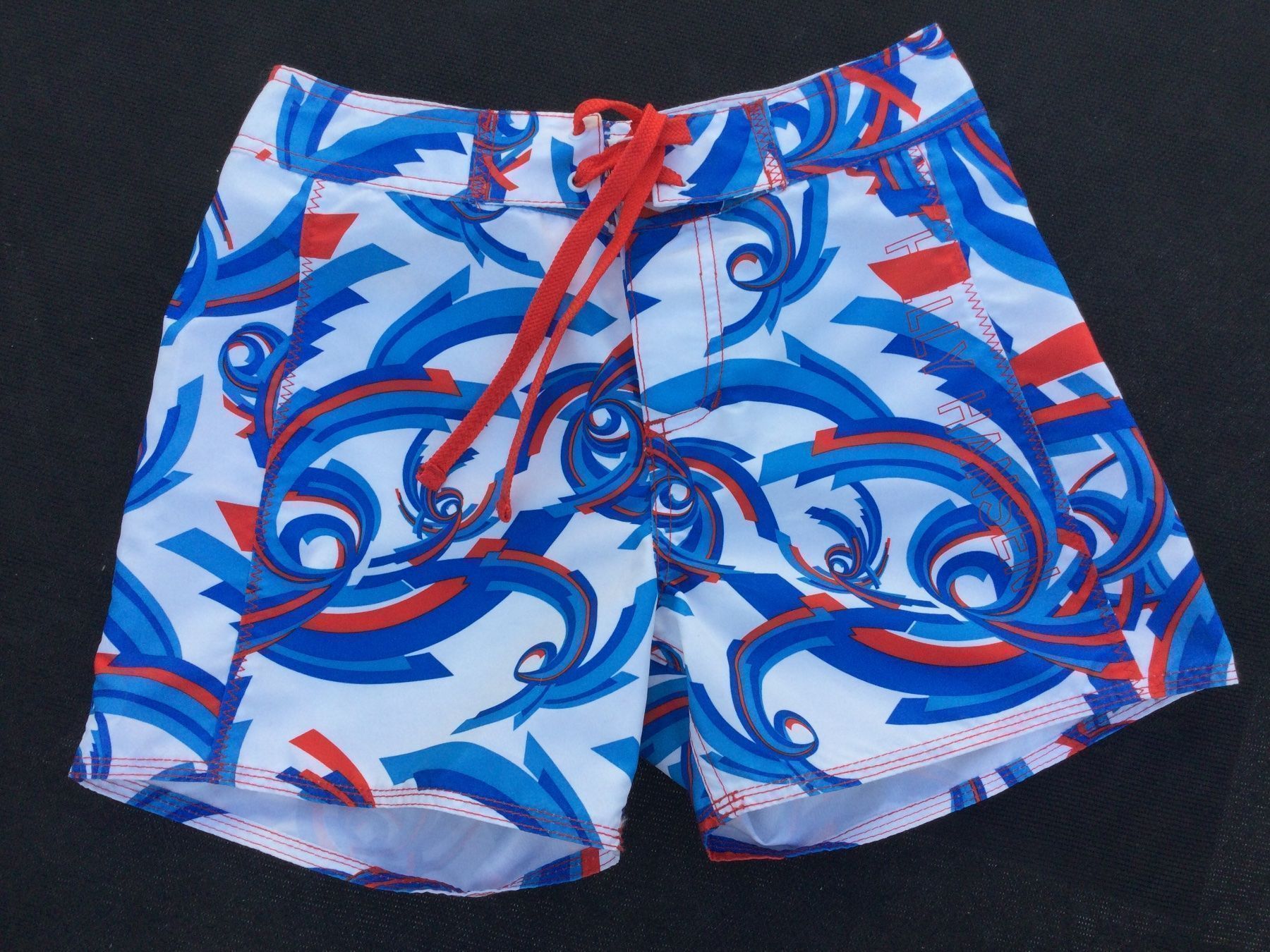 Badehosen: Bermuda Short de bain garçon Helly Hansen, taille 140, NEUF – Neu und originalverpackt aus Agiez von chouchanelle