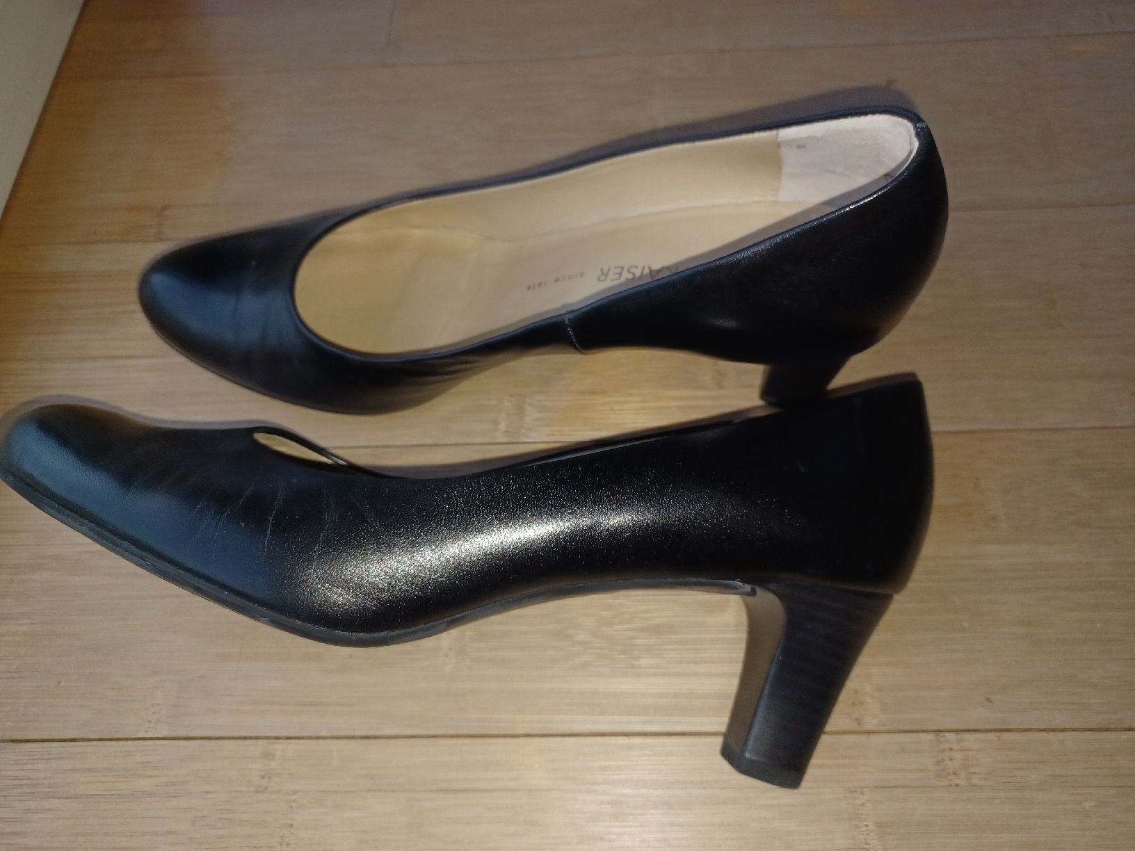 Kaiser Scarpe da donna: Pumps, schwarz, gr 6 /39 – Usato da Buchberg venduto da Tschosie 2