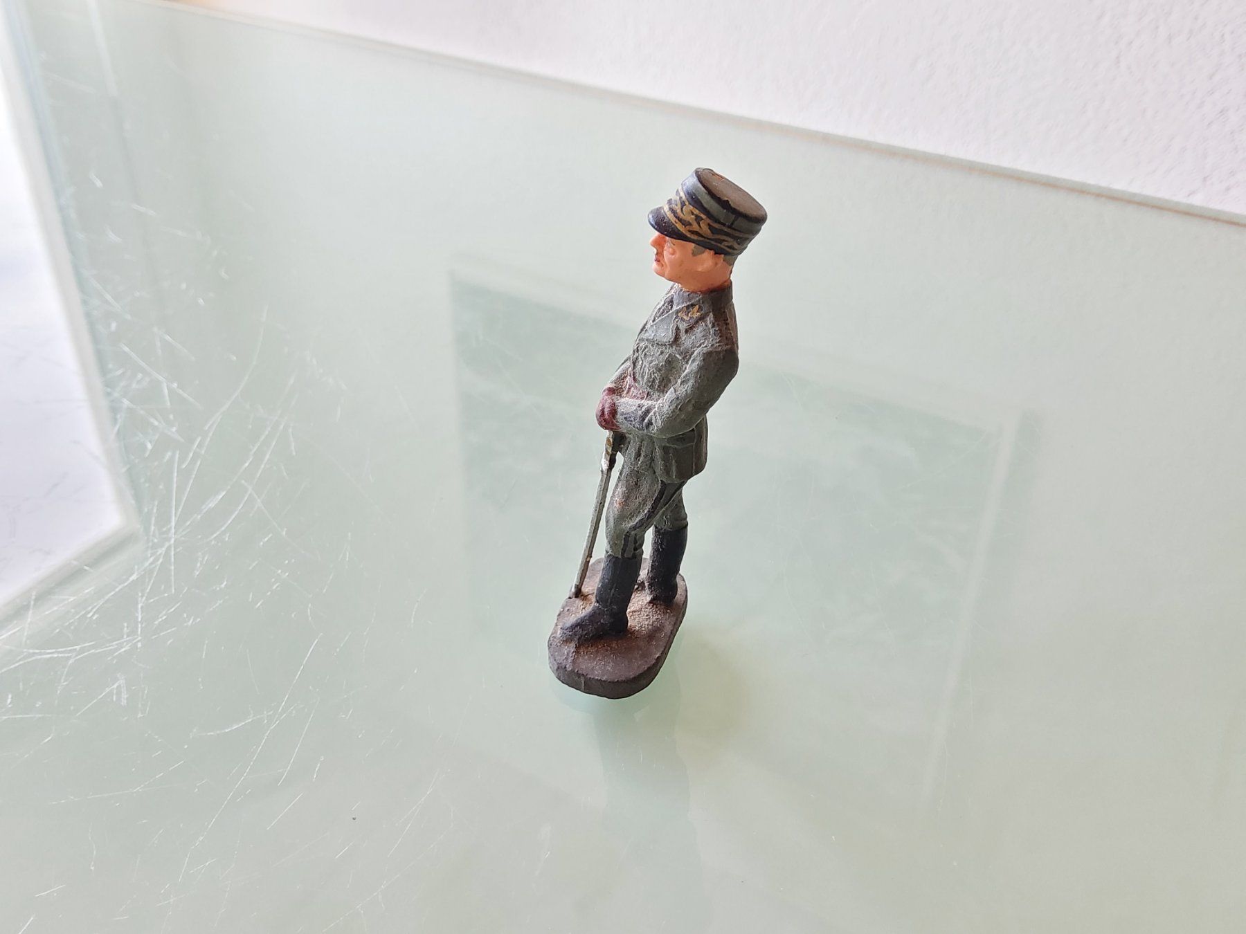 Elastolin Spielzeuge: Ancienne figurine en Elastolin, général Guisan  – Gebraucht aus Malleray von Broc-Mo 2
