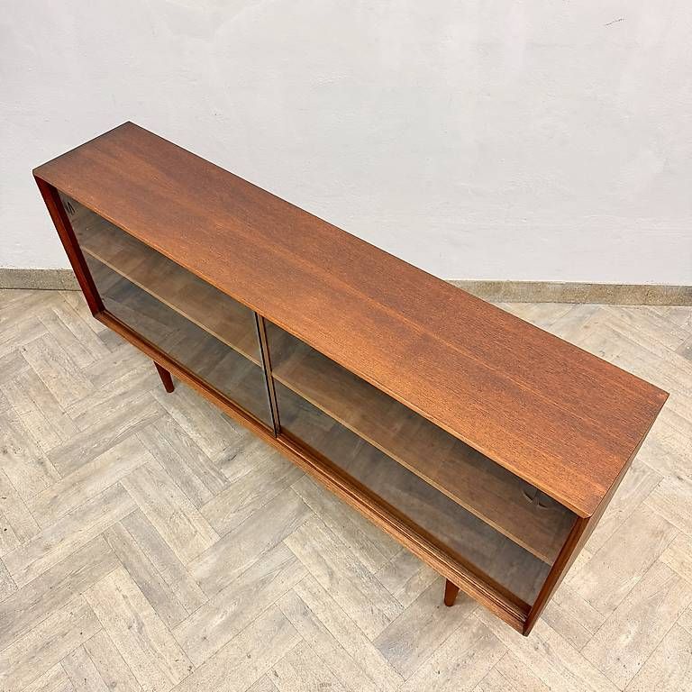Cassettiere: Mid Century teak Sideboard by Wilhelm Renz – Usato da basel venduto da vintory.ch 1