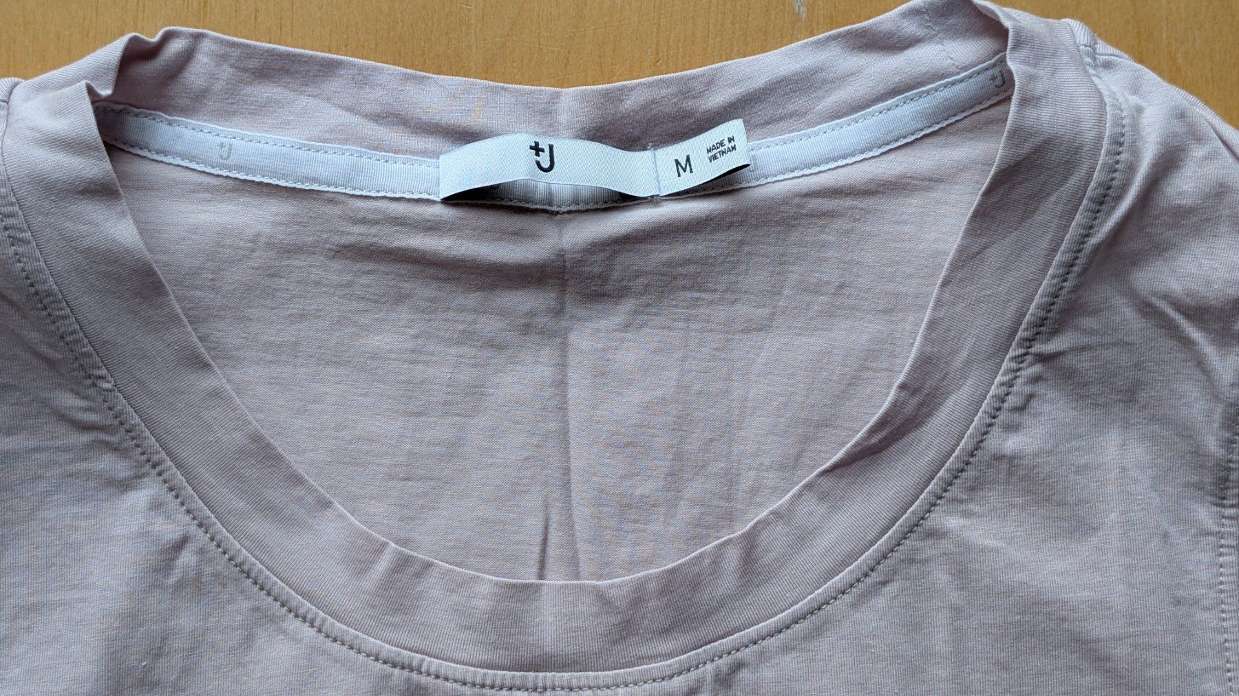Top: UniQlo NEU Top Gr. M – Nuovo e nell'imballaggio originale da Thalwil venduto da kat_d85f 1