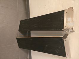 Schwarze Wandregale, 2er Set, guter Zustand, Metallhalter...