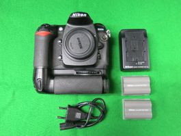 Digital SLR Nikon D200 mit Zubehör