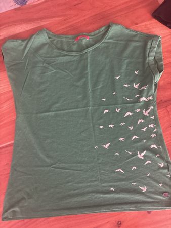 T-Shirt grün Vögel-Muster Grösse M guter Zustand