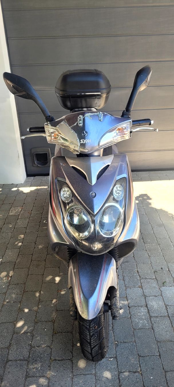 Sym Scooter: Scooter Sym 125 – Difettoso da Torny-le-Grand venduto da Palym 2