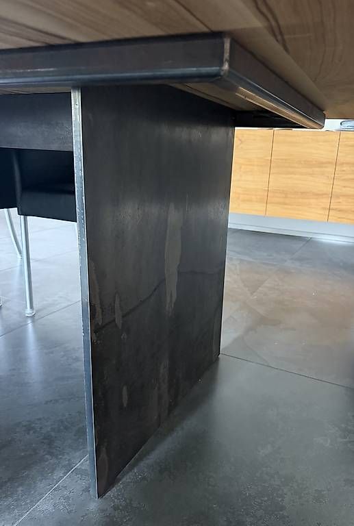 Tavoli: Massiver Olivenholz-Esstisch  – Usato da Romanshorn venduto da pao_8t7t 2