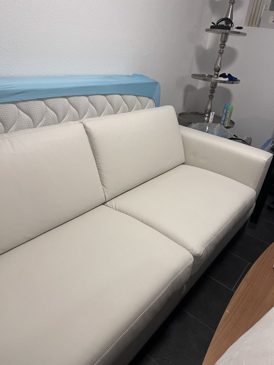Sofas: Ledersofa Weiss – Neu (gemäss Beschreibung) aus Schlieren von KJP 1