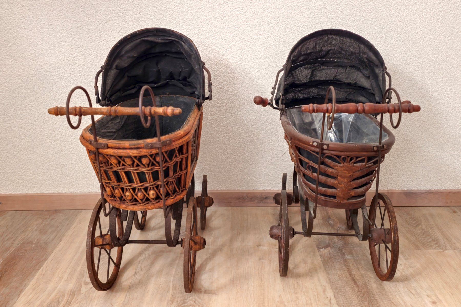 Carrozzine per bambole: Puppenwagen – Usato da Walenstadt venduto da pedroju-1 3
