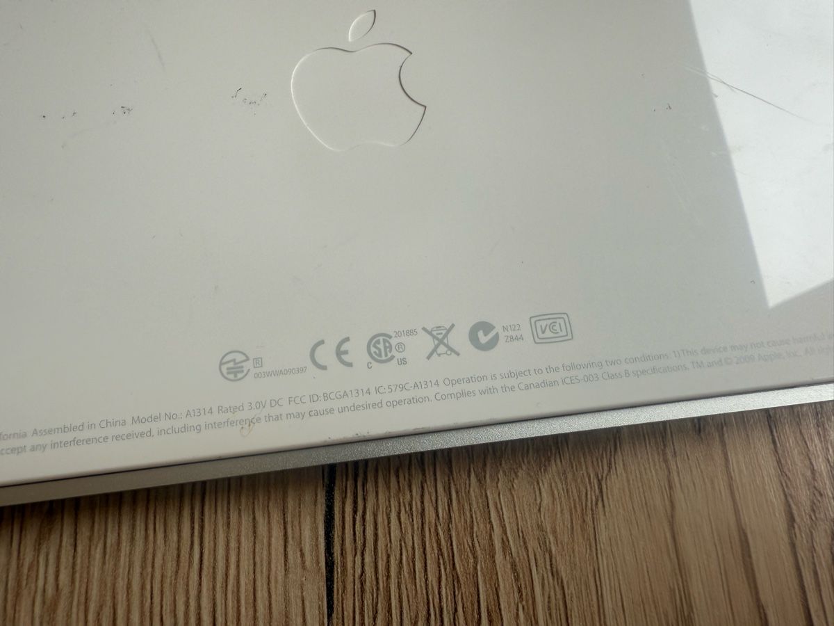 Apple Tastiere: Apple Wireless Keyboard A1314 – Schweizer Layout – Usato da Wettingen venduto da Ni_la_lo 2