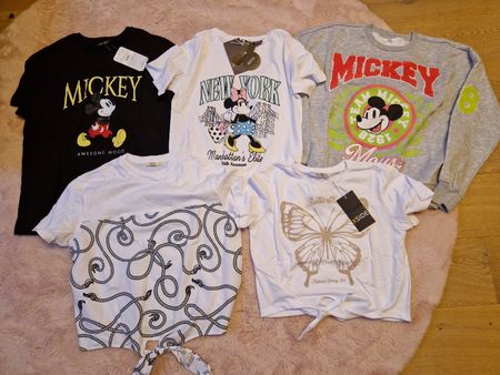 7 Stücke Kleiderpaket, alles neu mit Etikett, Grösse S/(M)