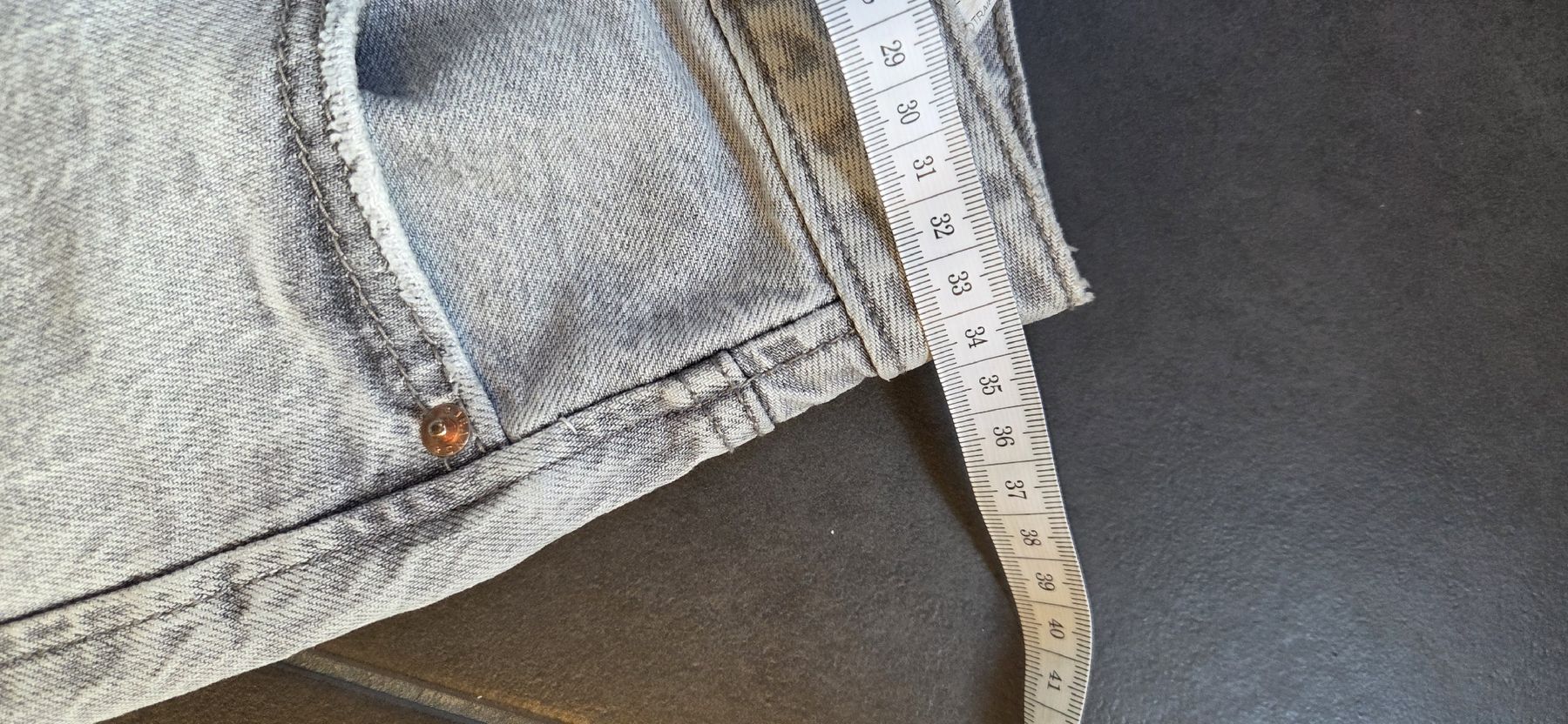 Stradivarius Jeans: Stradivarius Jeans D98 Gr.32 – D'occasion à Lyss par Urma5 3