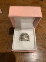 Anello in argento 925 con zirconi