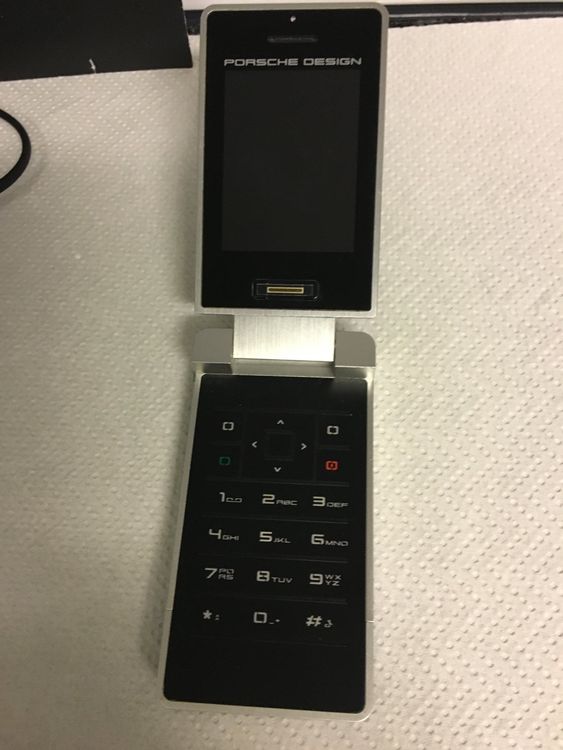 Handy Porsche Design 1