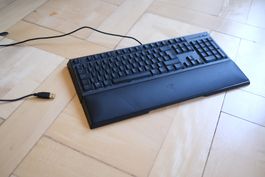 Clavier Razer avec repose-poignet