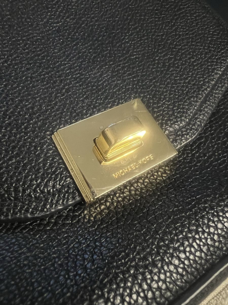 Michael Kors Borse da donna: Michael Kors Handtasche Schwarz – Usato da Bilten venduto da and_6hjn 1