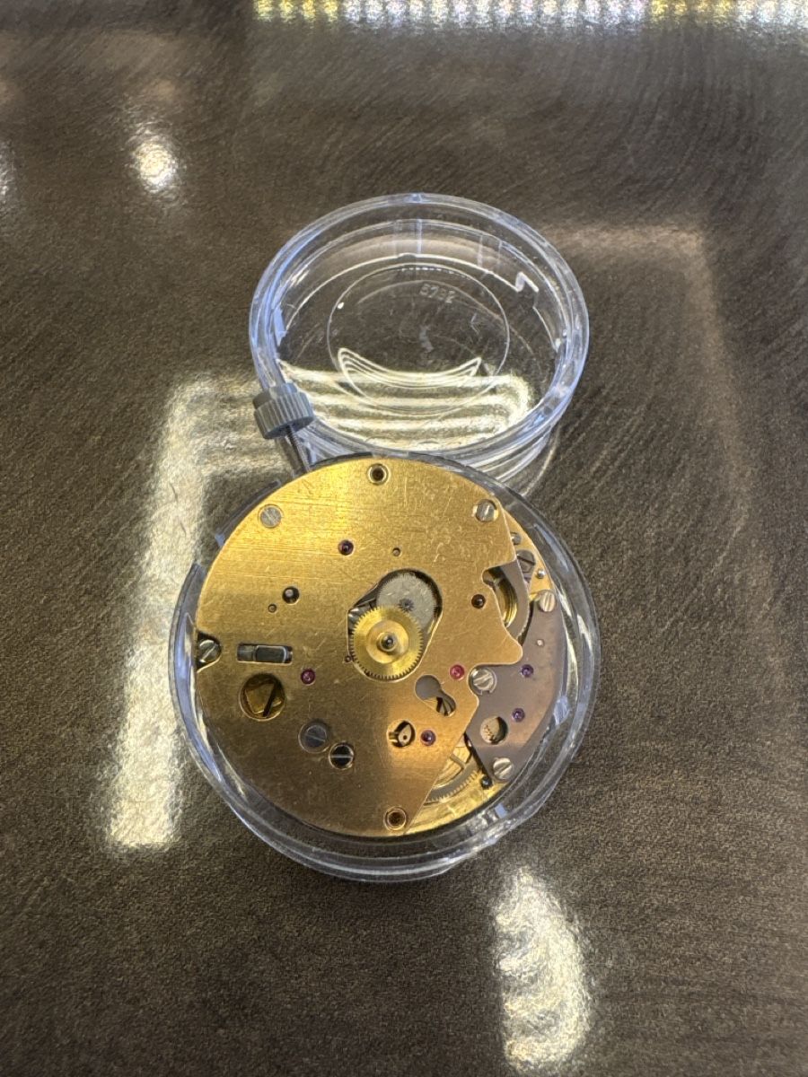 Omega Uhren: Omega Cal : 1140 Chrono ! – Gebraucht aus Chavornay von Gold-Gym 2