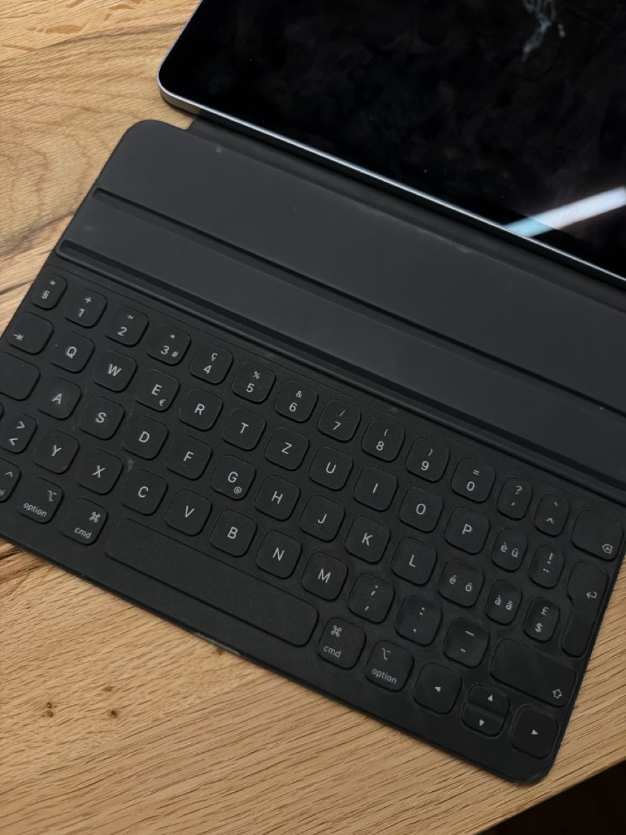 Apple Tablet PC: iPad Air (4th Gen) – Usato da Richterswil venduto da Botondsz 1