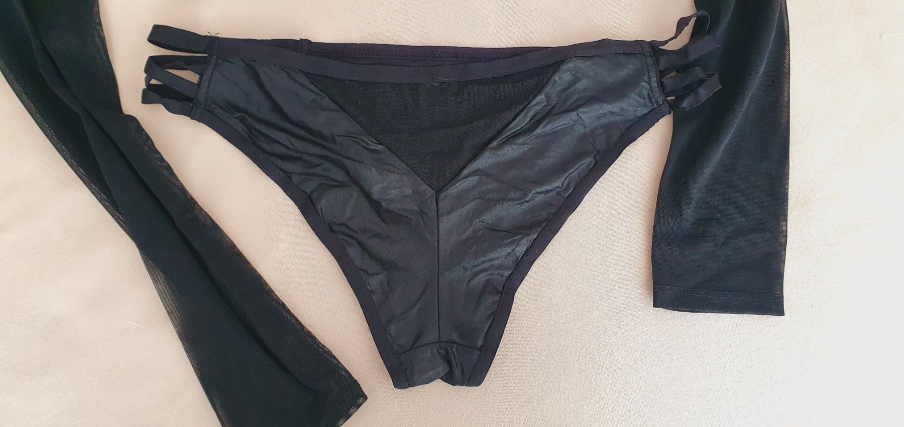 Altra biancheria intima: JETTE Mesh-Top + Slip aus elastischem Lederimitat Gr. 34 – Usato da Stansstad venduto da InStyle8 9