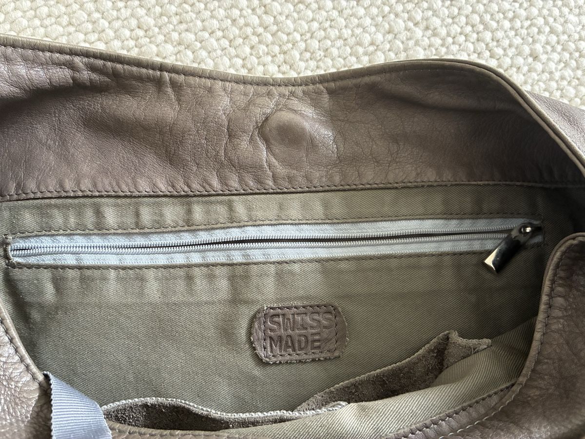 Kleinbasel Sacs femmes: Schultertasche Kleinbasel – D'occasion à Zürich par alva12 5