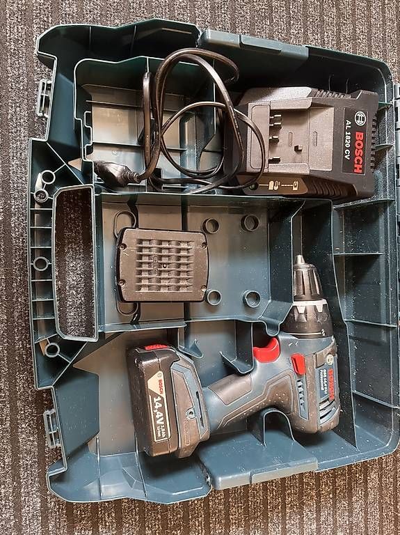 Bosch Tutti gli attrezzi: Bosch Pro GSR / Bosch Blau Akkuschrauber – Usato da Tuttwil venduto da Tell 2
