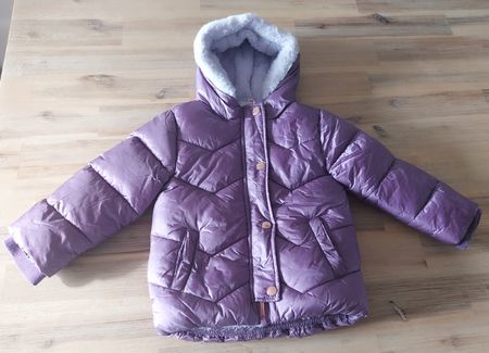 Lila Winterjacke Mädchen Gr. 86 von Migros warm gefüttert