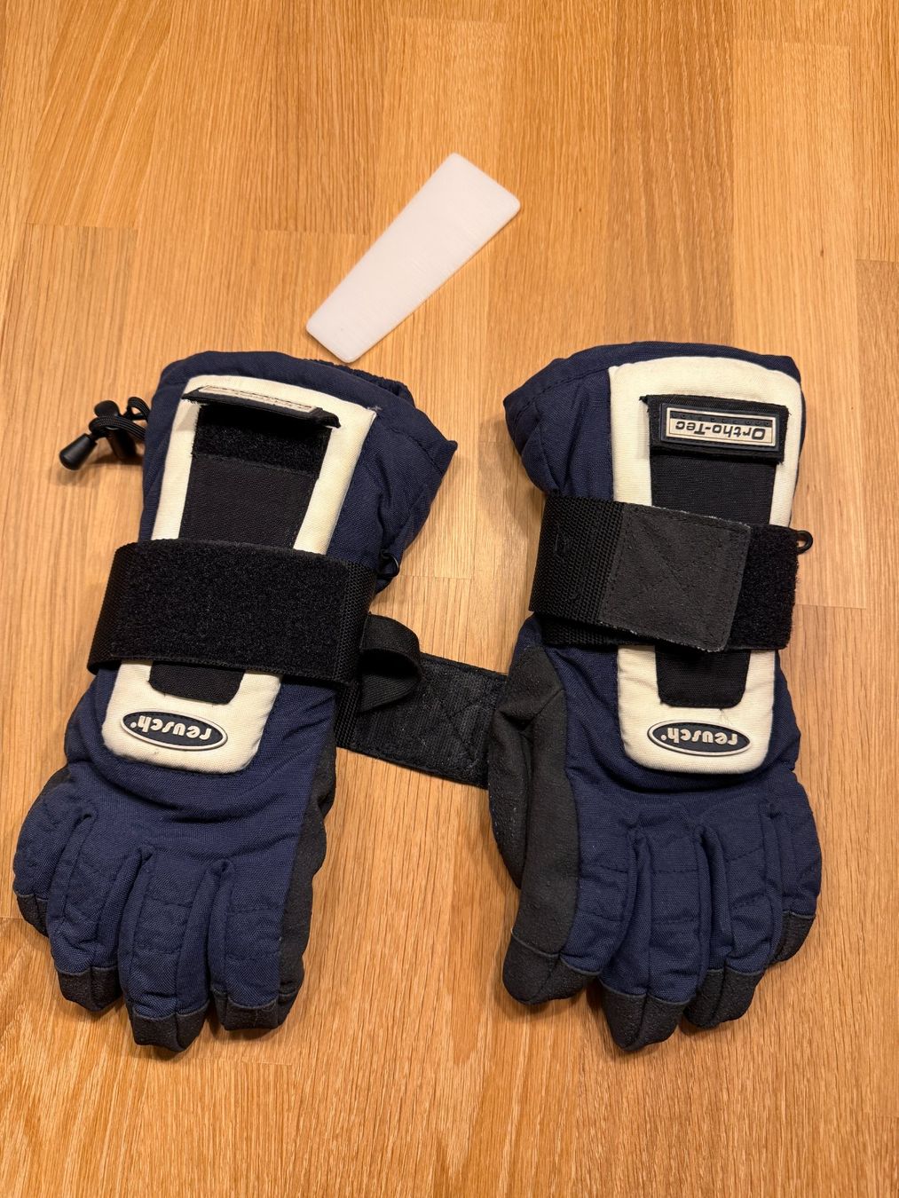 Reusch Guanti & manicotti: Reusch ¦ Ortho-Tec ¦ Skihandschuhe ¦ Grösse 7 1/2 – Usato da Alchenflüh venduto da Vomitiors