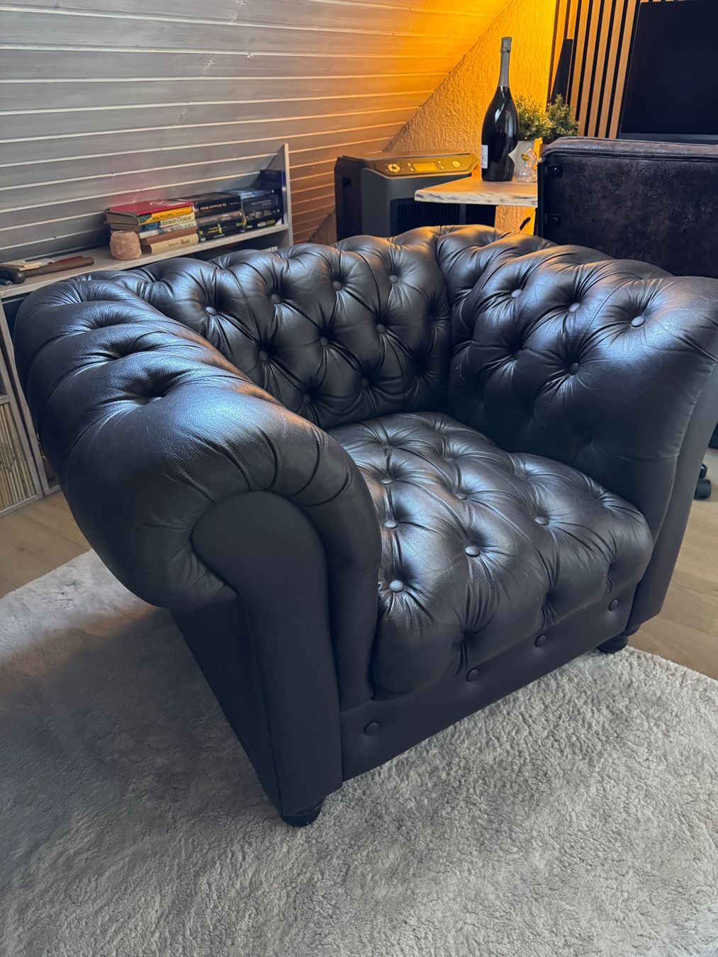 Sofas: Chesterfield Sofa-Set | 2-Sitzer + Sessel | Dunkelbraun – Gebraucht aus Aesch ZH von schimauscha 7