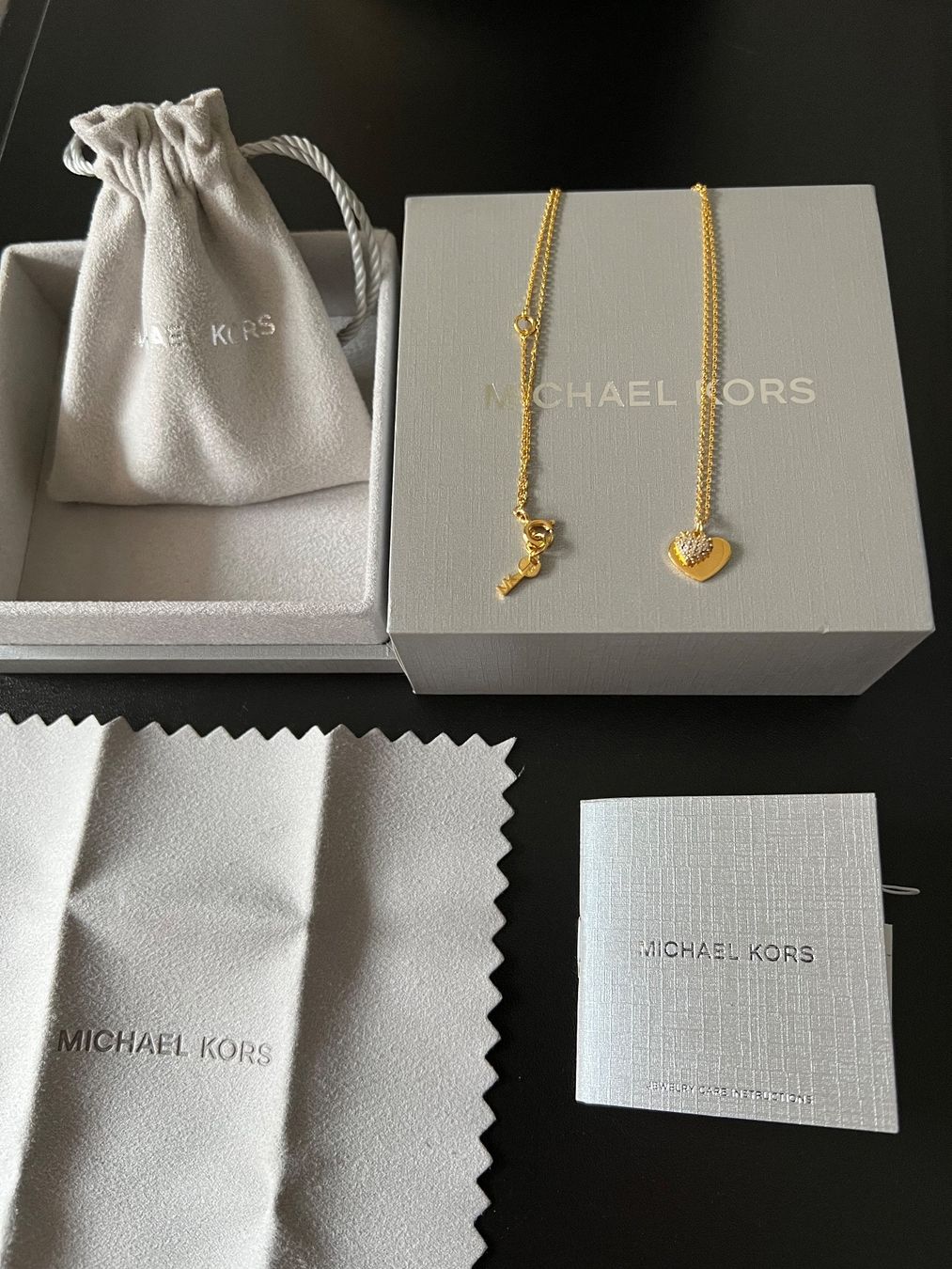 Michael Kors Colliers: Collier Michael Kors – Neuf avec emballage d'origine à Charmey (Gruyère) par ya_12 3