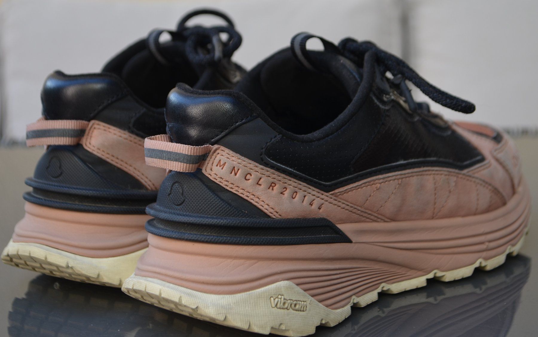 Moncler Scarpe da donna: Moncler Lite Runner Trainers Sneakers 38,5 – Usato da Collonges venduto da Auganien 7