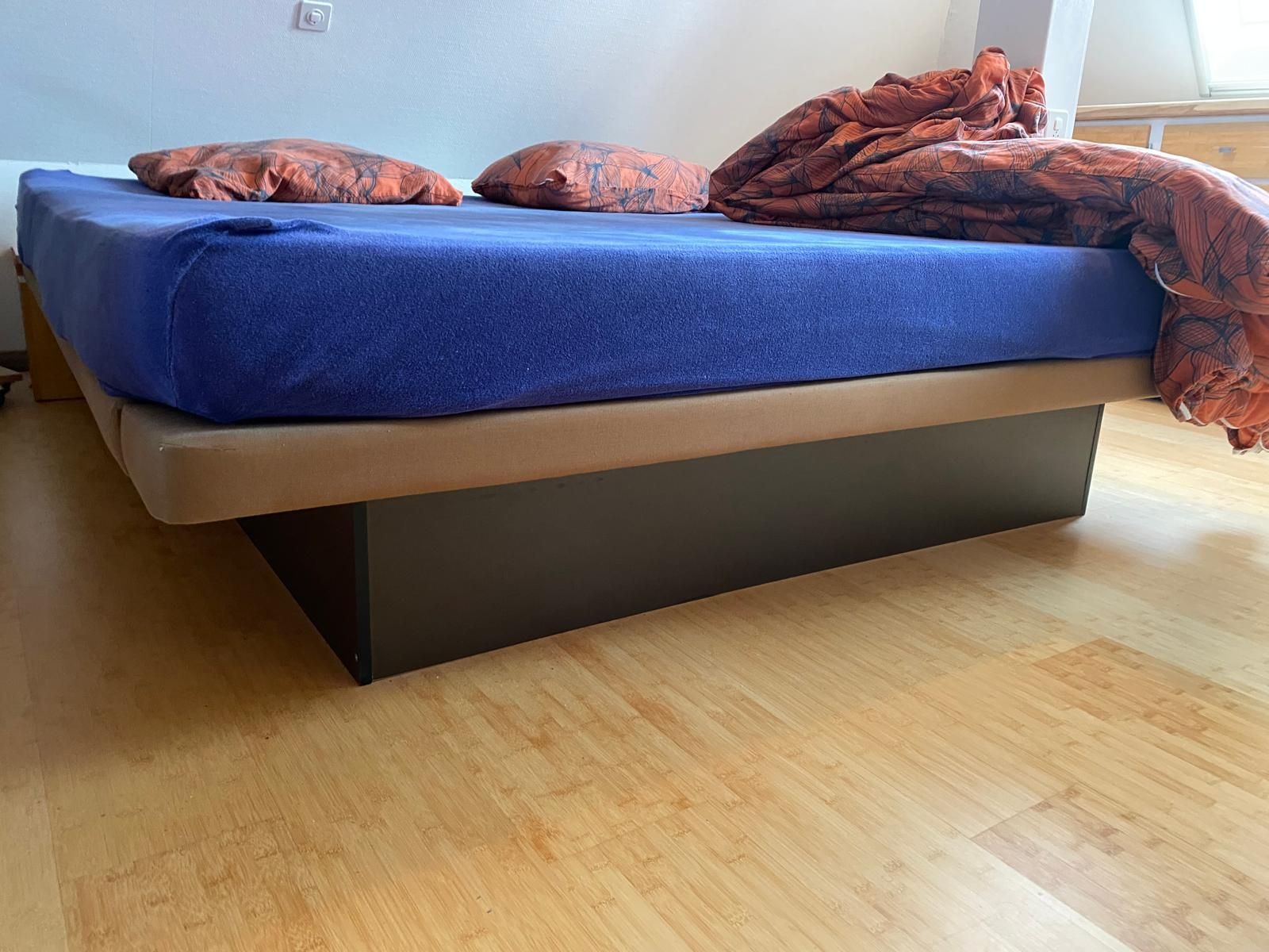 Lits: Wasserbett – D'occasion à waldenburg par vr161069 1