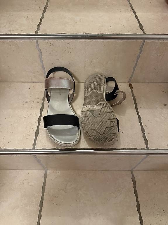 Damenschuhe: Sandales 40 – Gebraucht aus Tavannes von calimero1012 1